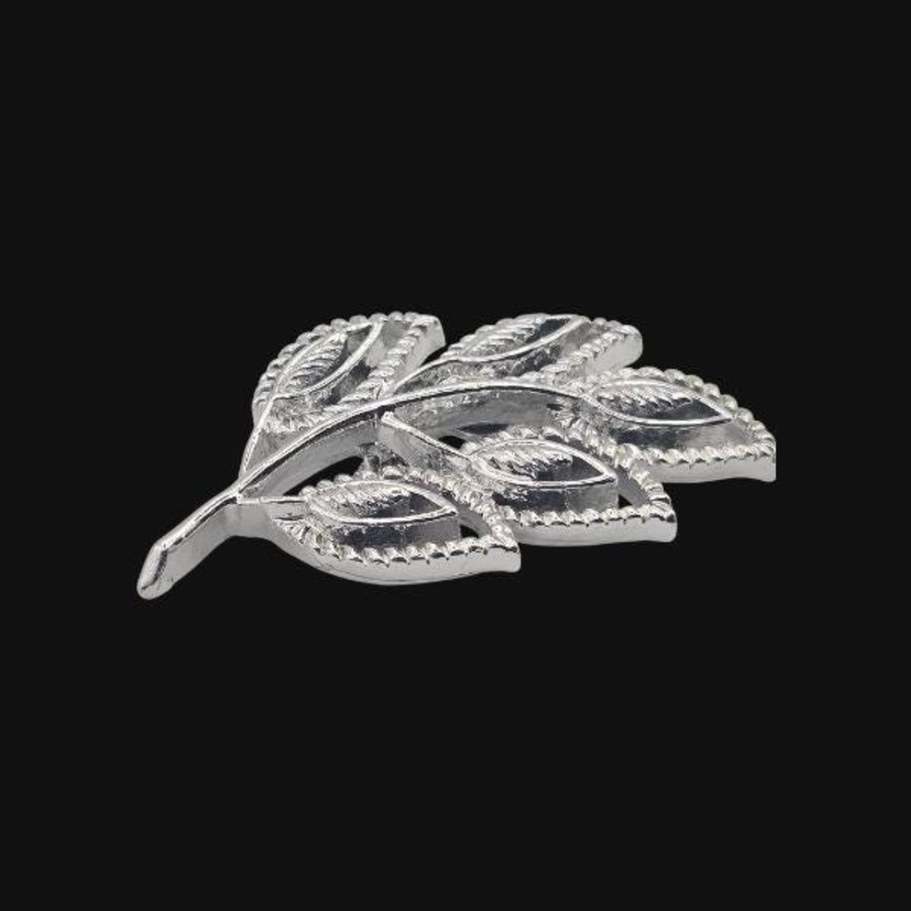 Vintage 1970s Gerry's Silver Tone Metal Textured Leaf Brooch‎ Pin Signed